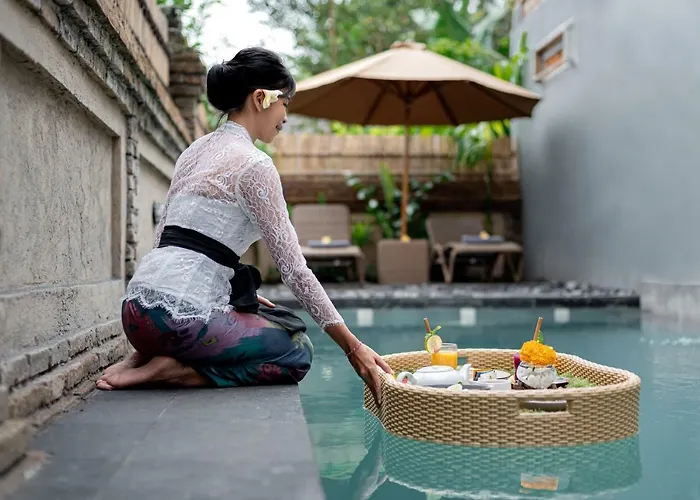 Santosha Place Konukevi 4*