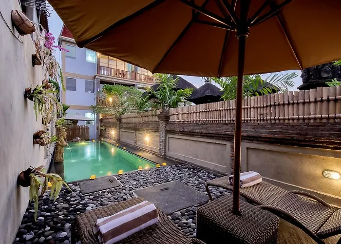 Santosha Place 4*